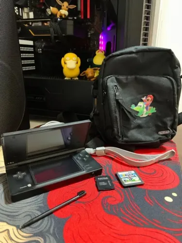 Nintendo DSi com Jogo Super Mario + Acessórios