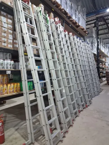 Escada de Aluminio Extensiva Dupla Botafogo, Mor 12 degraus