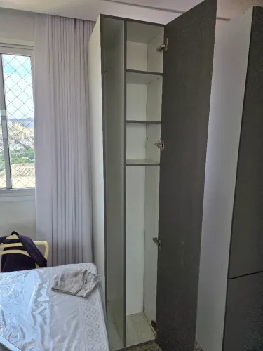 Lindo armário vertical para compor sua cozinha ou sua dispensa