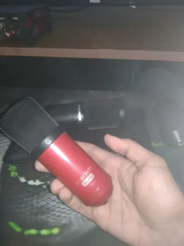 Microfone Condensador Focusrite Scarlett CM25 Estúdio