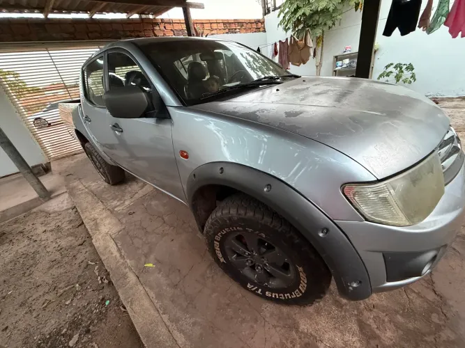 Mitsubishi L200 Triton GLX 3.2 CD TB Int.diesel MEC 2013