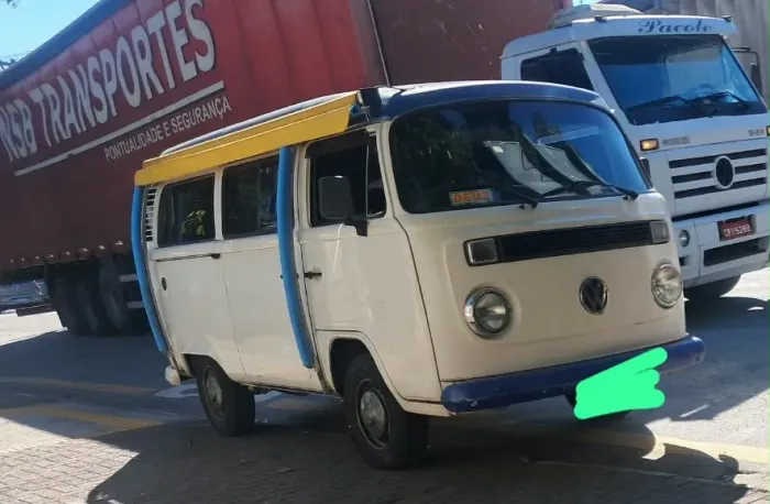 Volkswagen Kombi Standard/ Luxo/ Serie Prata 2000