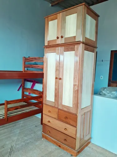 Guarda roupa novo
