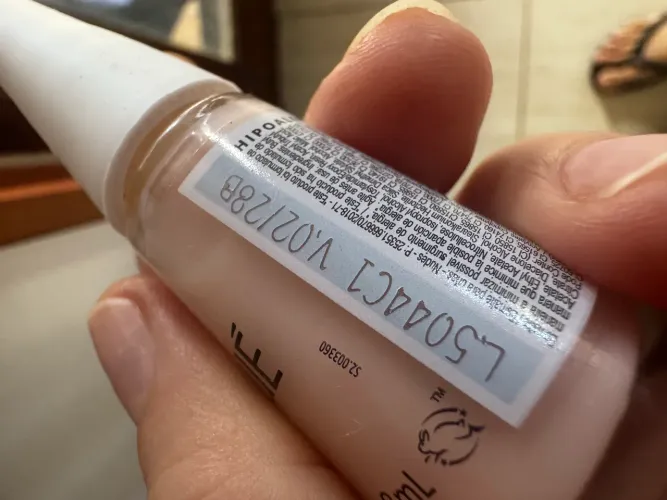 90 esmaltes impala e risqué