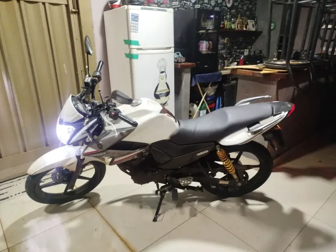 Yamaha Fazer 150 2018 - Econômica, Confiável e Pronta pra Rodar!