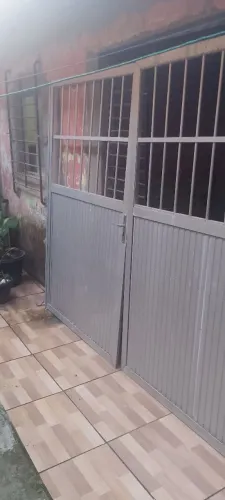 Portão de garagem de alumínio
