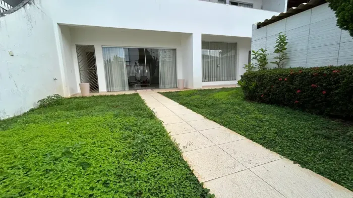 Linda casa reformada 5/4 suítes 450M² - Itaigara