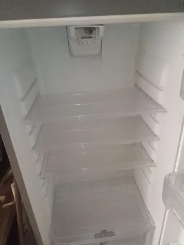 Frost Free Mabe 340L 127 v em bom estado de conservação e uso pra desocupar o lugar