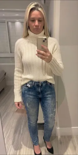 Calça Jeans azul Riachuelo - Cintura Média com Rasgos (Tam 42) | Estado de Nova!