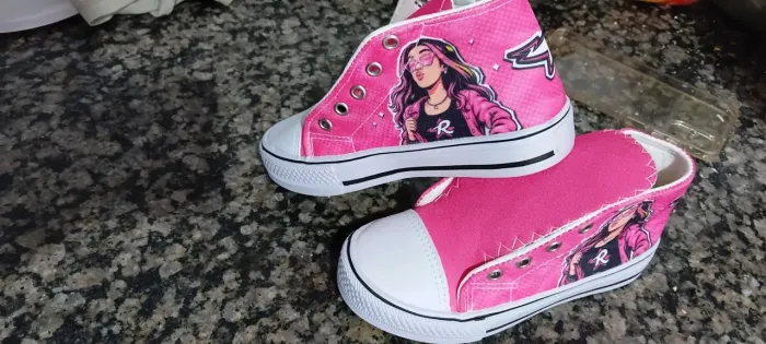 Tênis da Emily Vick