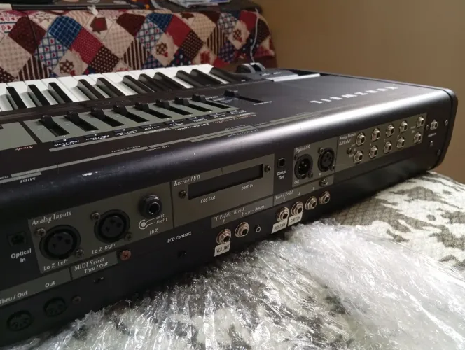 LEIA O ANUNCIO** Piano Sintetizador Kurzweil K2600xs TROCA **LEIA O ANUNCIO