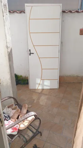Porta branca completa
