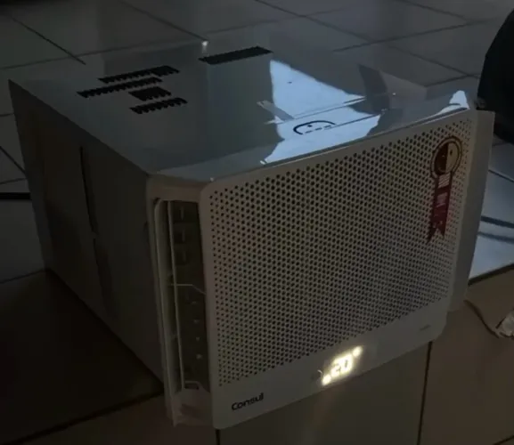 AR Condicionado Janela 10.000 BTUs 220V Consul INVERTER com Controle.