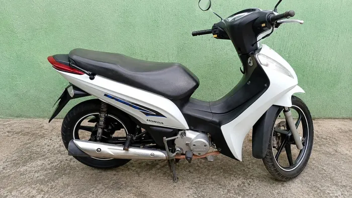 Honda Biz 2014 --conservada, pronta para usar