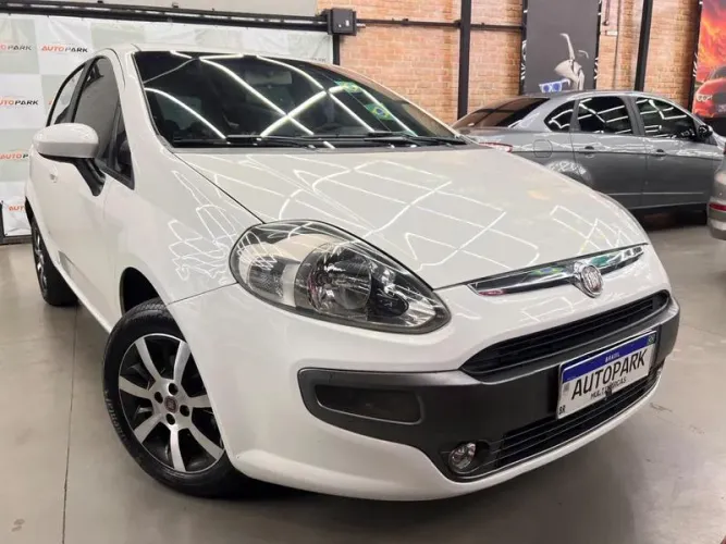 Fiat Punto Attractive 1.4 Fire Flex 8V 5P 2013