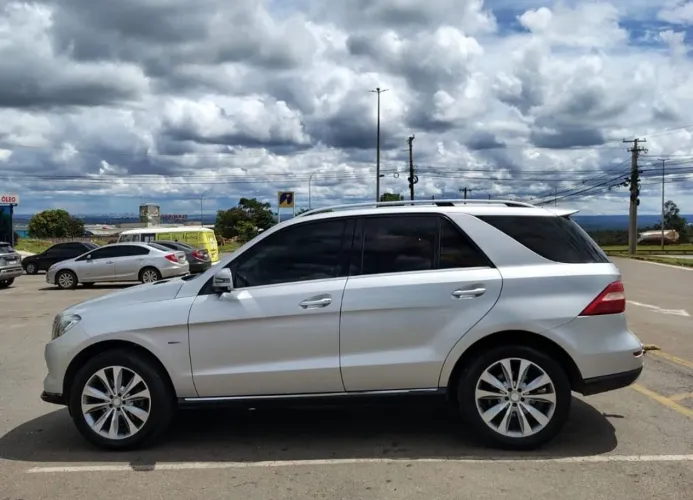 Mercedes-Benz ML-350 Sport CGI 3.5 V6 306cv 4X4 Aut. 2012