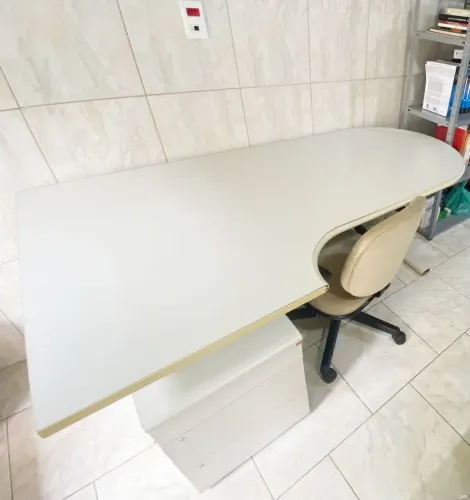 Mesa escritório (ler descrição)