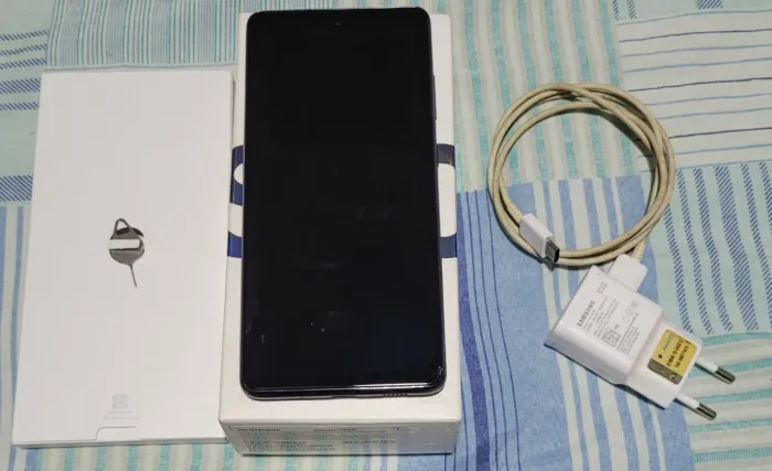 Celular Samsung S20 FE Rosa