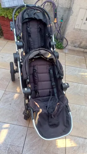 Carrinho de bebê trenzinho para gêmeos, com bebê conforto