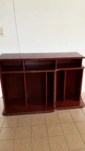 Mesa de madeira antiga