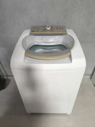 Máquina de lavar roupas 