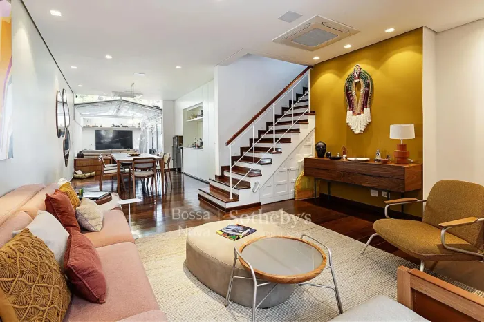 Casa em condomínio próximo ao Parque Villa-Lobos