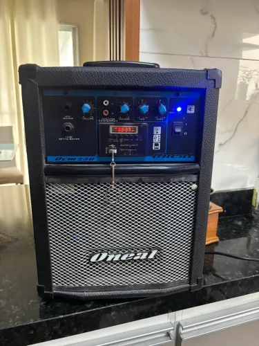Caixa amplificadora Oneal Ocm 250 