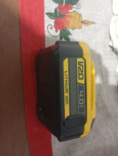 Bateria Stanley 20v nova 4 ah
