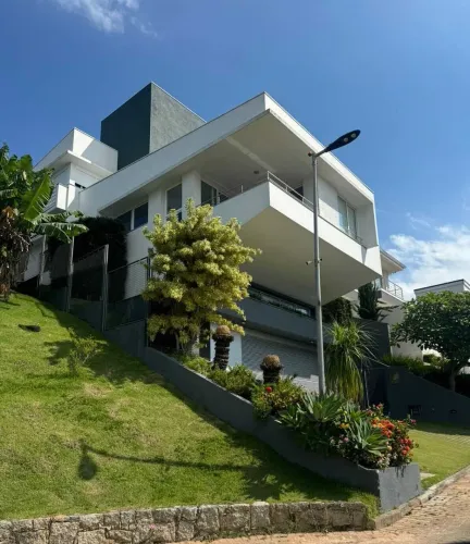 Casa com 4 quartos à venda em condomínio fechado, segurança e lazer