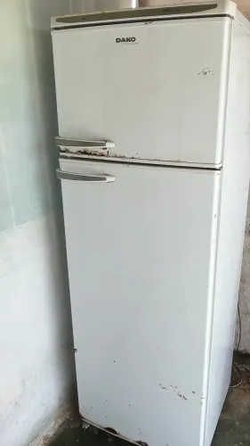 doando geladeira