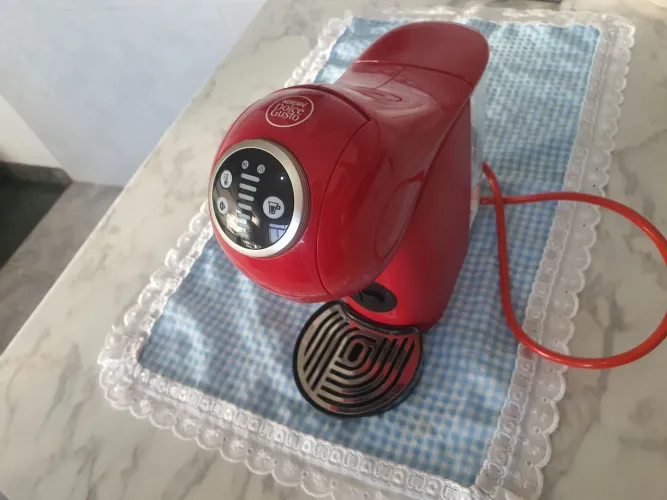 Cafeteira Nescafé Dolce Gusto Genio S Vermelha Automática