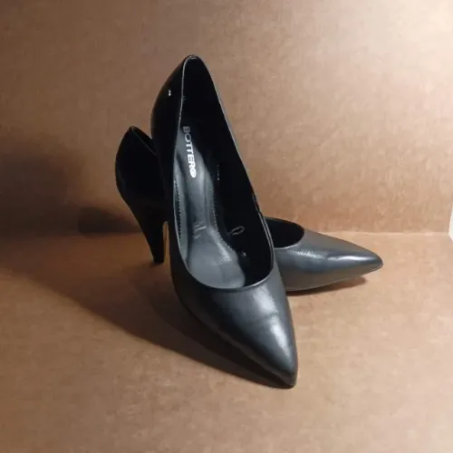 Sapato scarpin bottero preto salto agulha couro