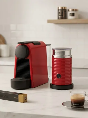 Cafeteira e Espumante de Leite NESPRESSO