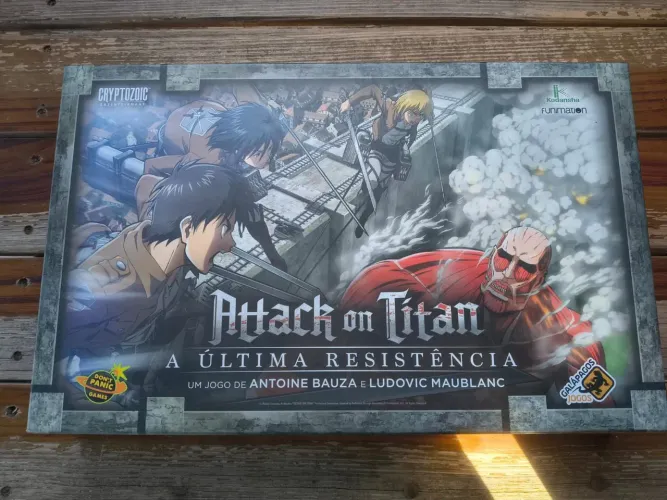 Jogo de Tabuleiro Ataque dos Titãs
