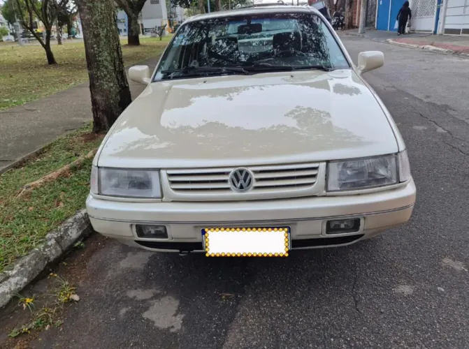 Volkswagen Santana Exclusiv 2.0 MI/ Executivo 2.0i 1996