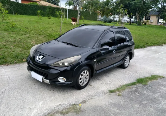 Peugeot 207 SW Escapade 1.6 16V Flex 5P 2011