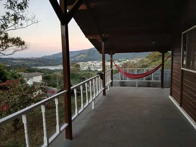 Casa em chácara excelente localização