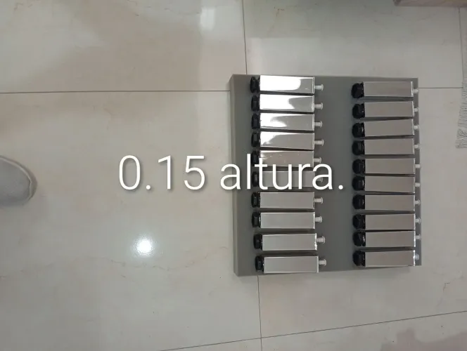 Pé quadrado p/ móveis