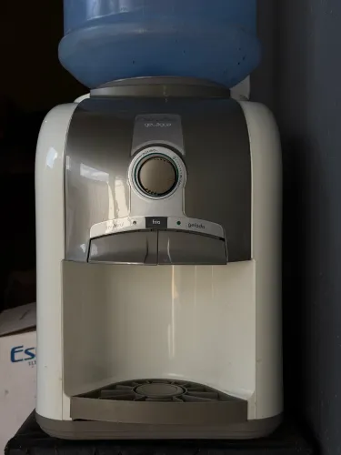 Bebedouro esmaltec galão de água 