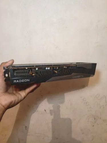 RX 7600 8G gigabyte triple fam