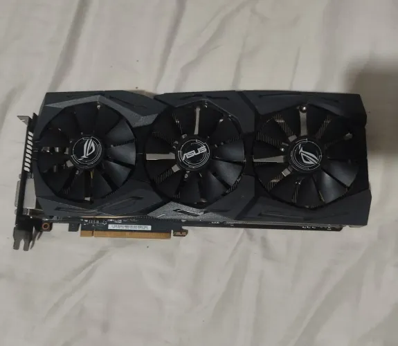 Placa de Vídeo Asus ROG Strix GTX 1080 8GB (Triple Fan) - Perfeito Estado