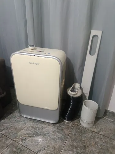 AR CONDICIONADO PORTÁTIL SPLINGER PAINEL DIGITAL 12.000 BTUS 220 VOLTS FUNCIONANDO