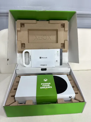 Xbox Series S 512GB - 2 Controles, Caixa Original, Nunca aberto