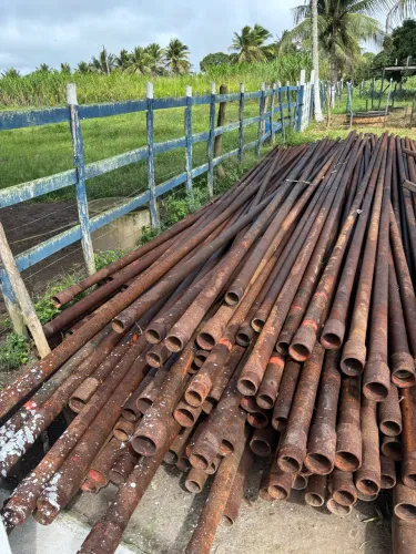 Tubos de 2 7/8 Petrobras Sem revestimento