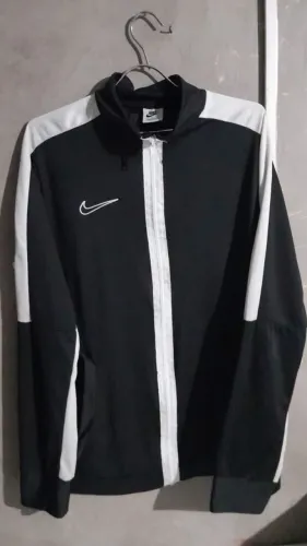 Blusa dry fit Nike importada tamanho G (serve M)