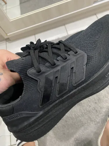 Ultraboost- Adidas