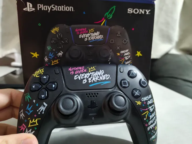 Controle Dualsense ps5 edição LeBron james