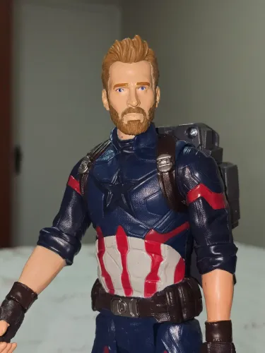 Boneco Marvel capitão América Chris Evans fala frases 30 cm