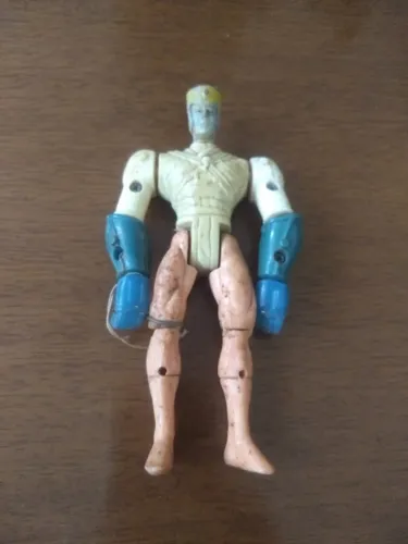 Boneco Slayback pernas laranja Marvel anos 90