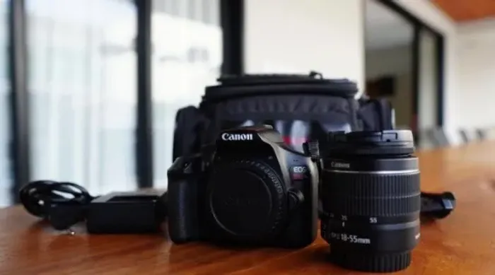 Câmera Canon T6 + Lente 18-55mm + Kit Completo - Perfeita para Iniciantes